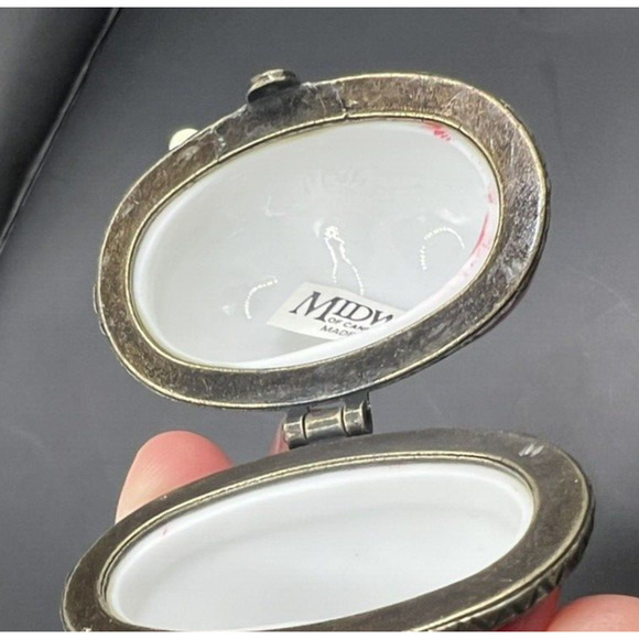 Classic Winnie the Pooh’s Heart Hinged Box Disney Midwest Of Cannon Falls - Picture 4 of 6